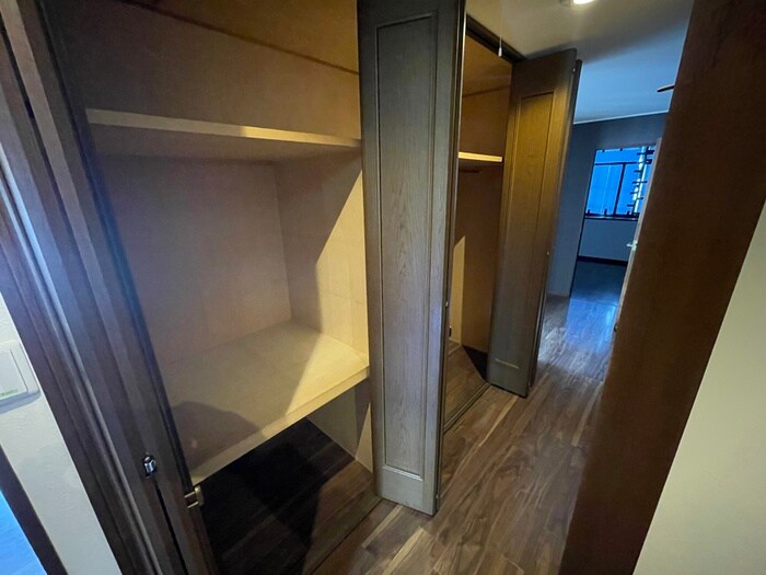 物件内観写真10　(収納)