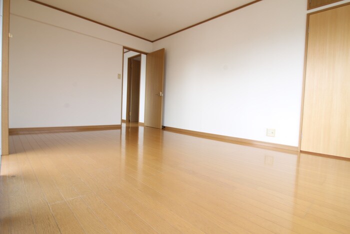 物件内観写真5　(居室)