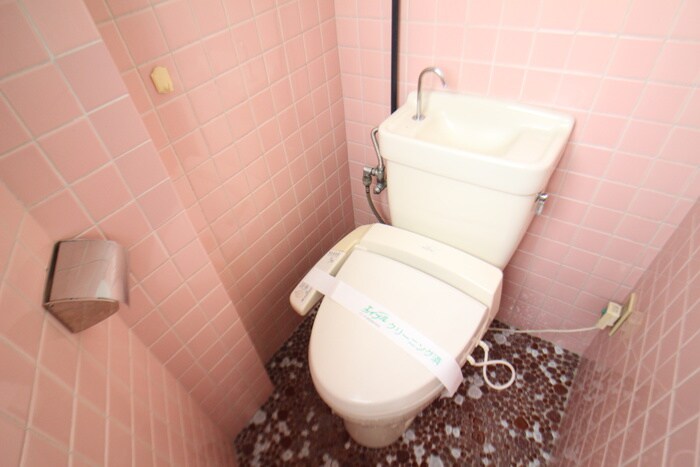 物件内観写真8　(トイレ)