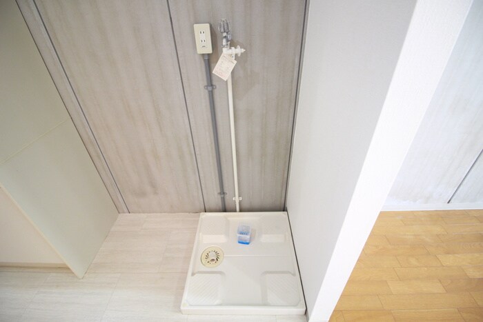 物件内観写真12　(洗濯機置場)