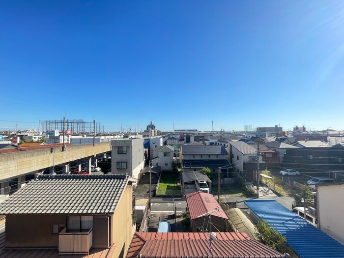 物件内観写真22　(室内からの展望)