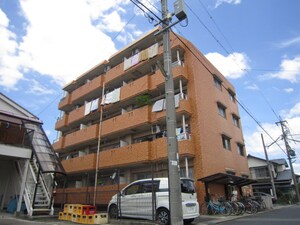 イングＡ外観写真