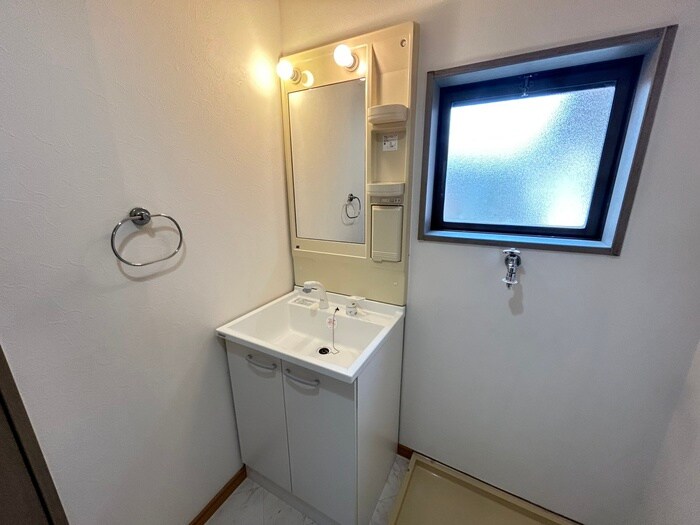 物件内観写真12　(洗面)