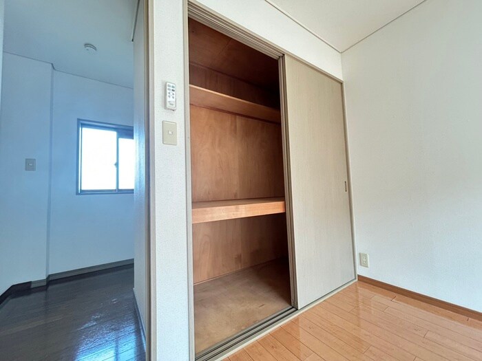 物件内観写真13　(収納)