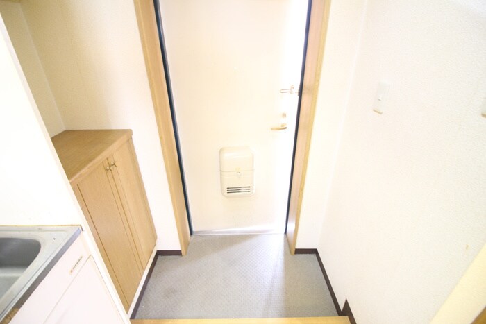 物件内観写真17　(玄関)