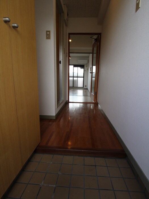 物件内観写真13　(廊下)