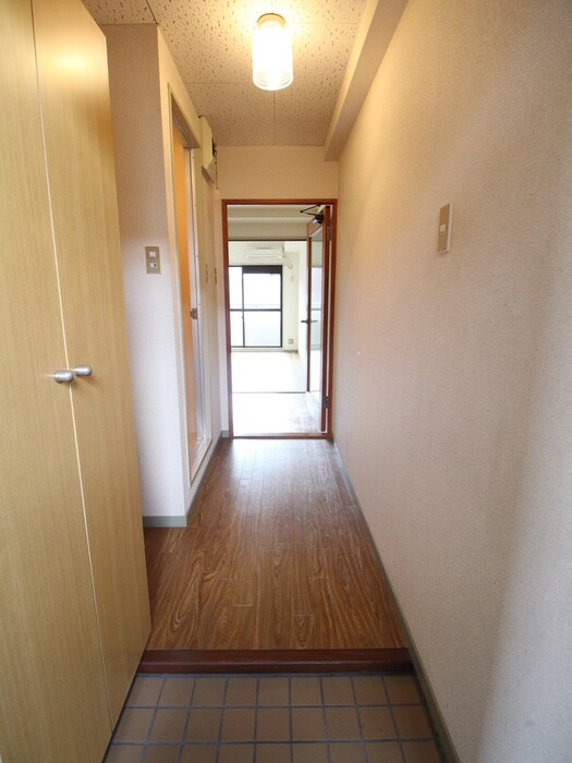 物件内観写真22　(玄関)