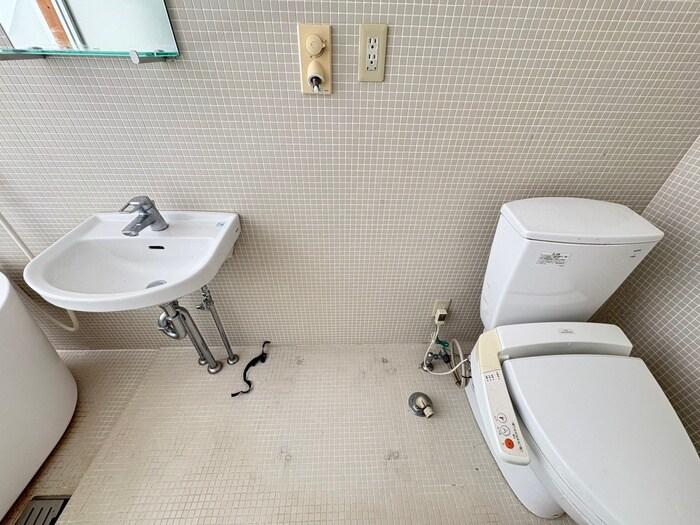 物件内観写真18　(洗濯機置場)