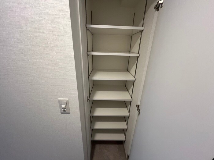 物件内観写真18　(靴箱)