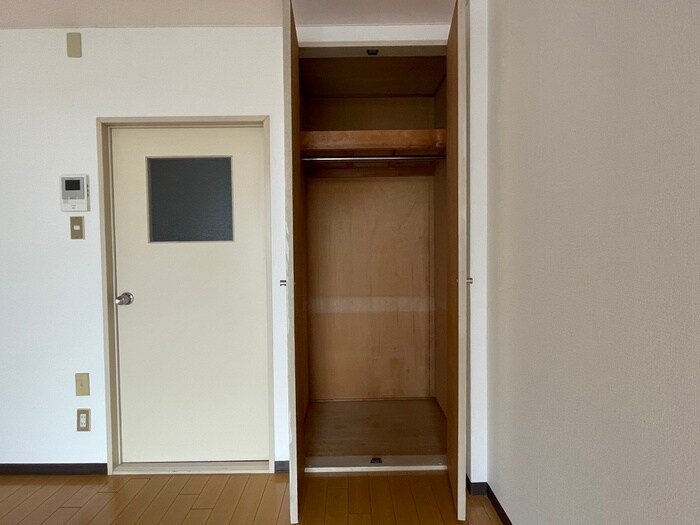 物件内観写真15　(収納)