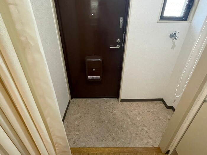 物件内観写真19　(玄関)