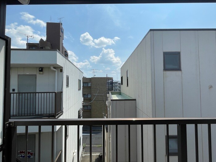 物件内観写真22　(室内からの展望)