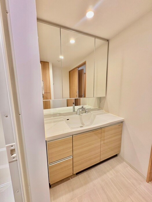 物件内観写真10　(洗面)