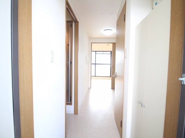 物件内観写真22　(玄関)