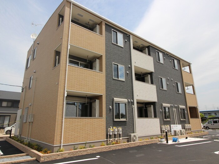 物件外観写真2　(外観写真)