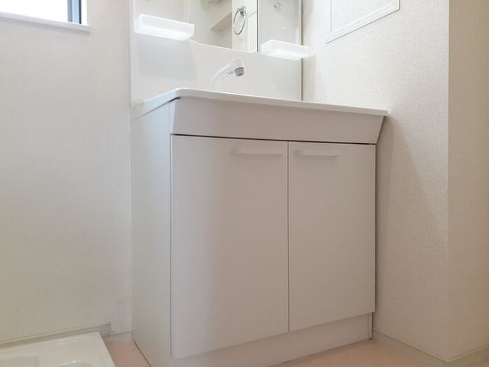 物件内観写真11　(洗面)