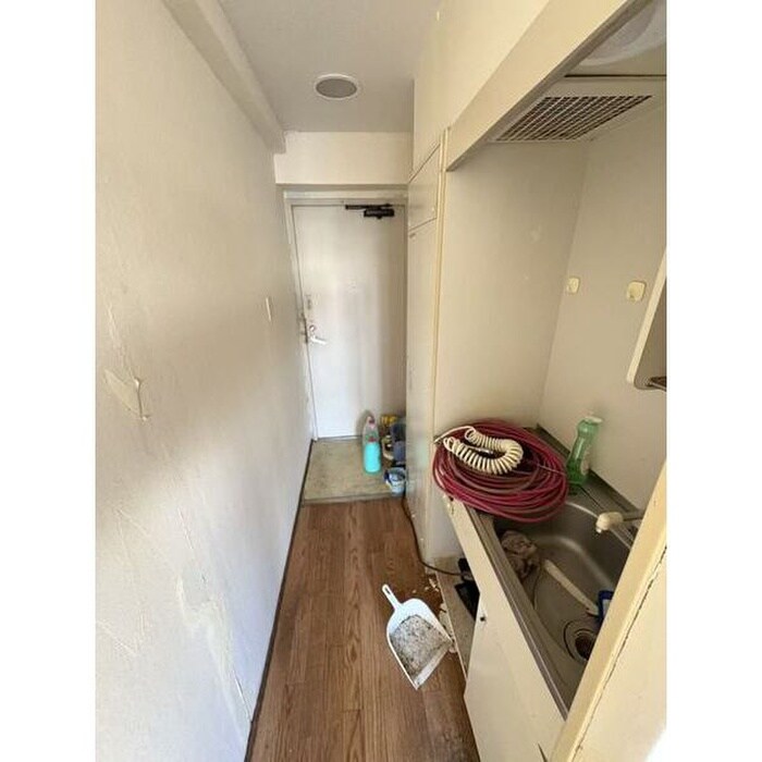 物件内観写真10　(玄関)