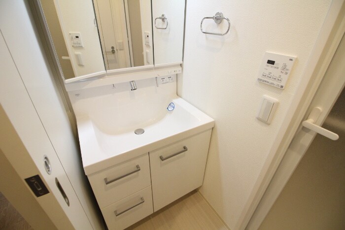 物件内観写真11　(洗面)