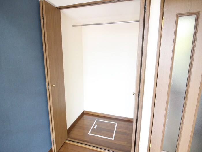 物件内観写真13　(収納)