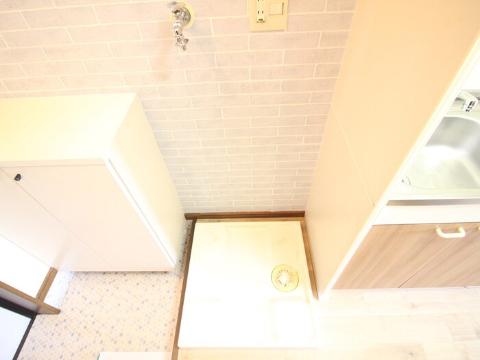 物件内観写真20　(洗濯機置場)