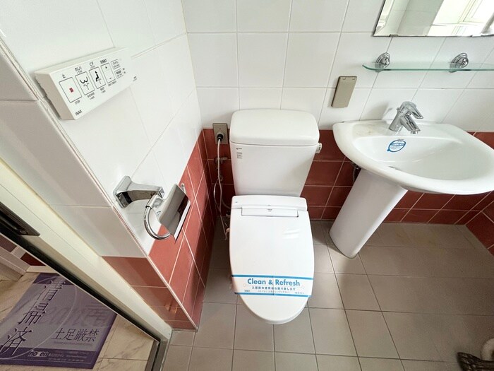 物件内観写真12　(トイレ)