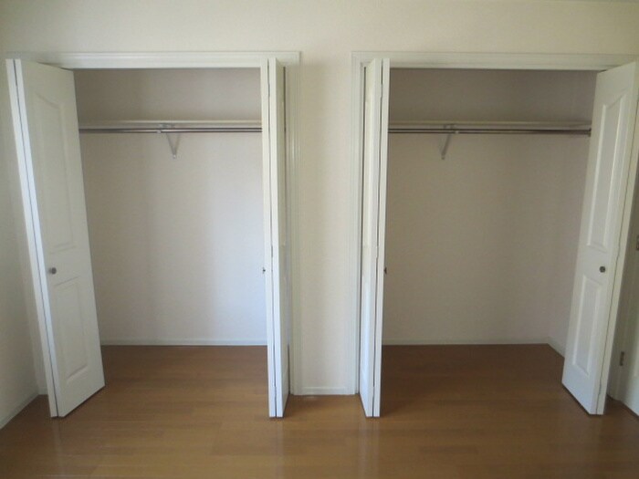 物件内観写真12　(収納)