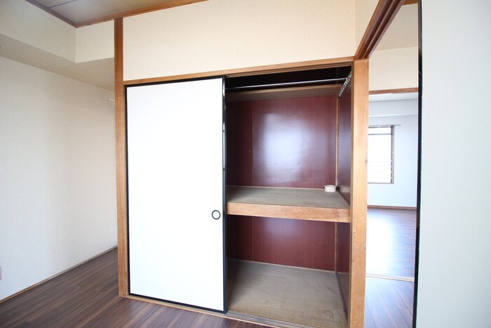 物件内観写真16　(収納)