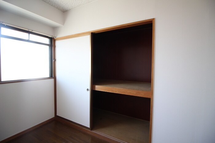 物件内観写真18　(収納)