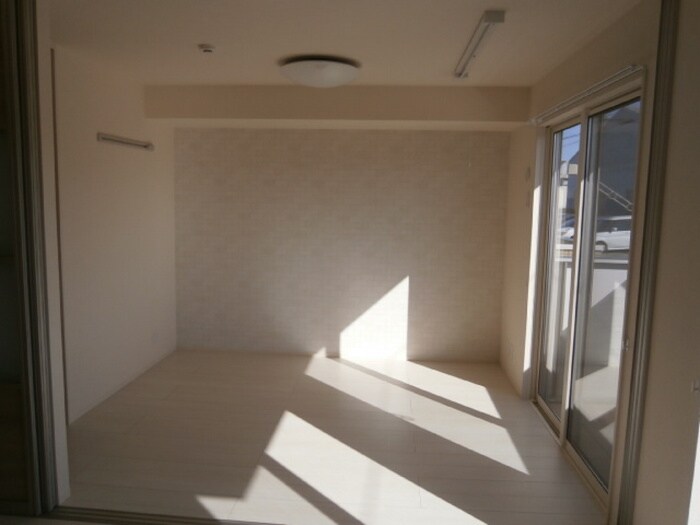 物件内観写真3　(居室)