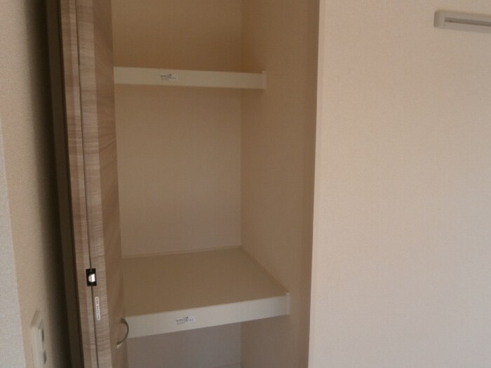 物件内観写真15　(収納)
