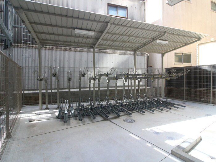 物件外観写真6　(駐輪場)