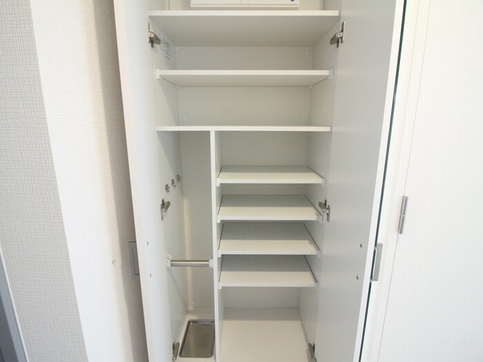 物件内観写真18　(靴箱)