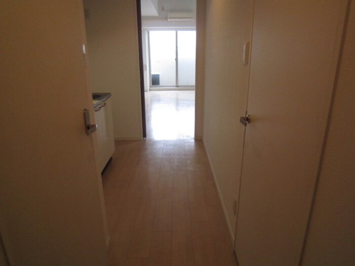 物件内観写真8　(廊下)