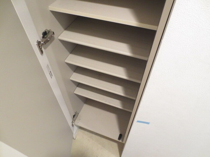 物件内観写真7　(靴箱)