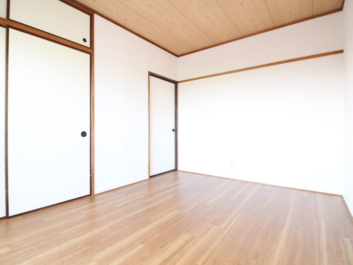 物件内観写真8　(居室)