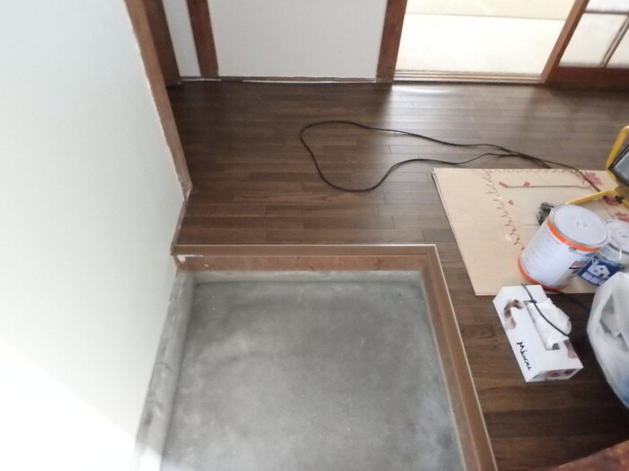 物件内観写真7　(玄関)