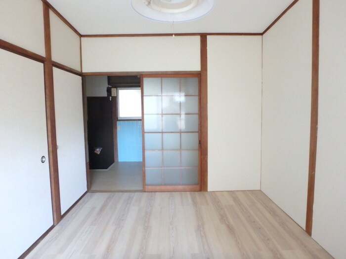 物件内観写真8　(居室)