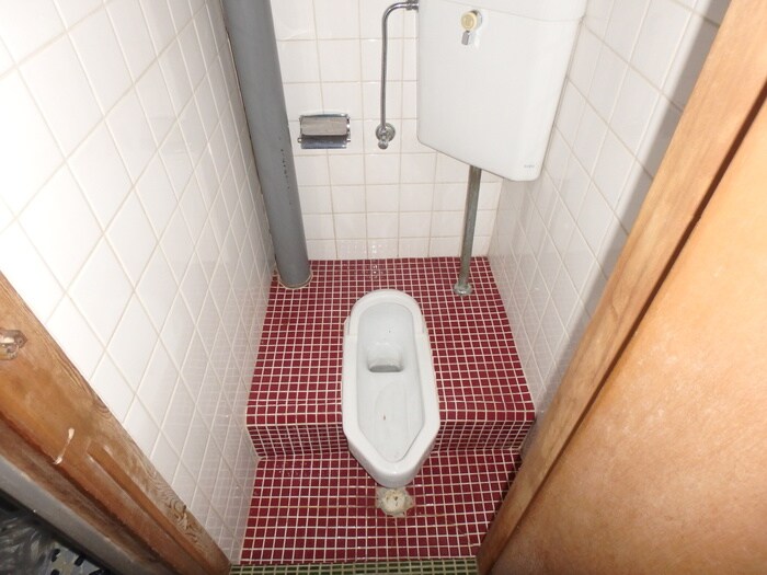 物件内観写真8　(トイレ)