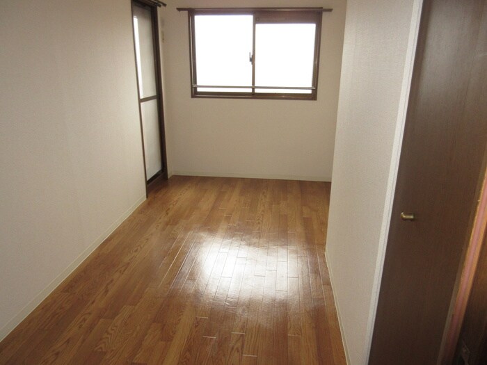 物件内観写真15　(居室)