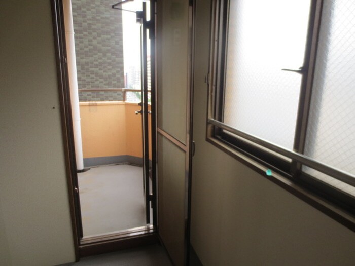 物件内観写真21　(玄関)