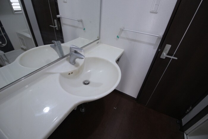 物件内観写真11　(洗面)