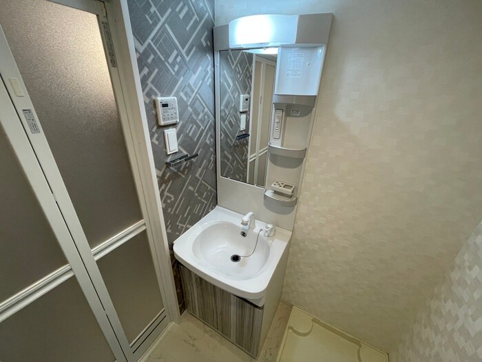 物件内観写真11　(洗面)