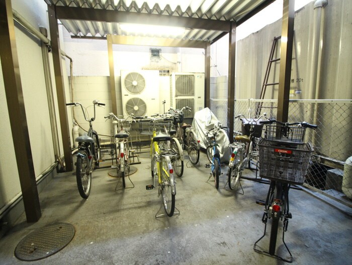 物件外観写真6　(駐輪場)