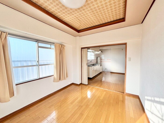 物件内観写真4　(居室)