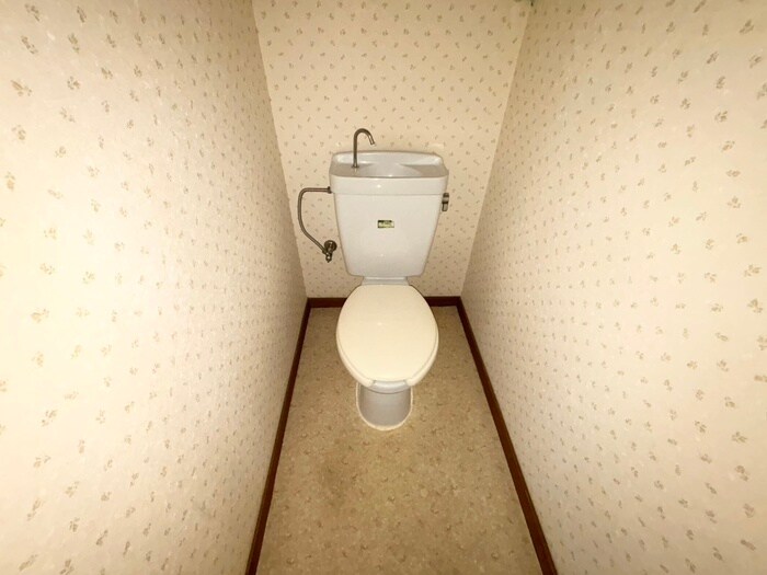 物件内観写真8　(トイレ)