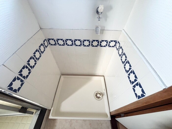 物件内観写真10　(洗濯機置場)