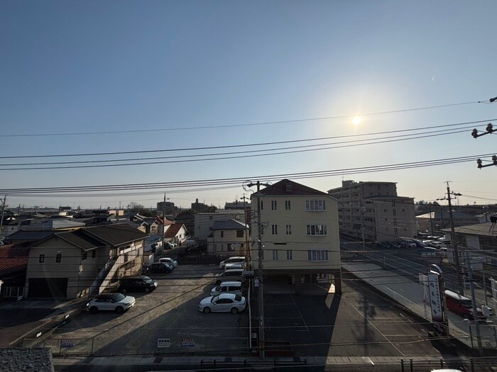 物件内観写真13　(室内からの展望)