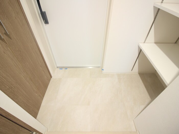 物件内観写真20　(玄関)