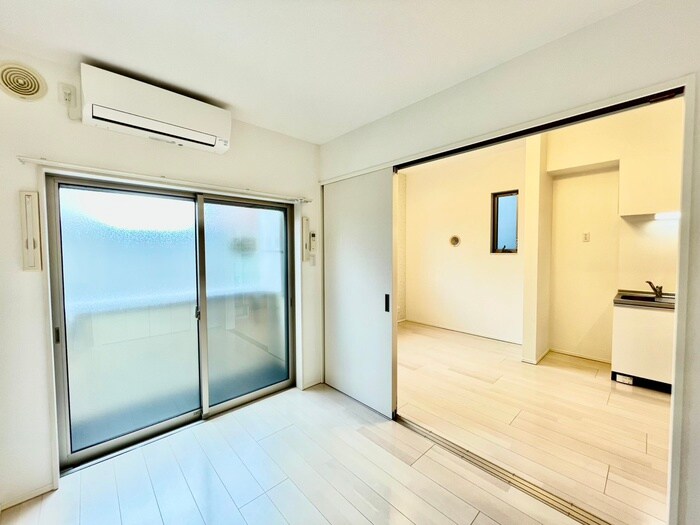 物件内観写真7　(居室)