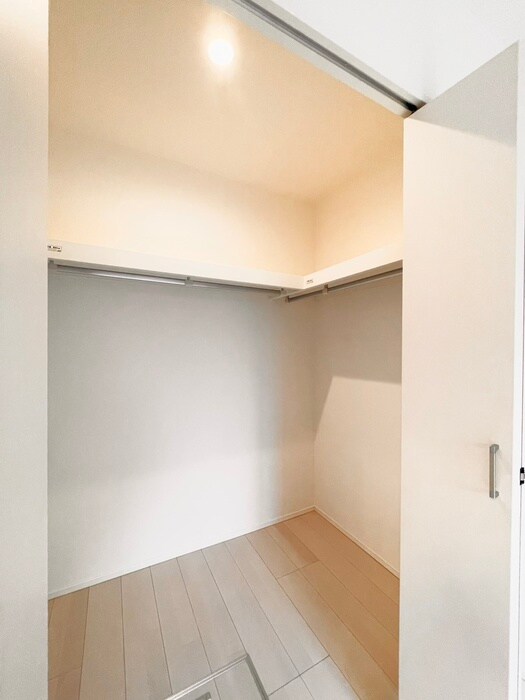 物件内観写真13　(収納)